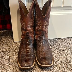Size 13D Lucchese ostrich leg boots.